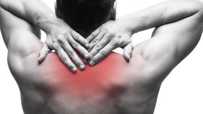 pain in the back between the shoulder blades